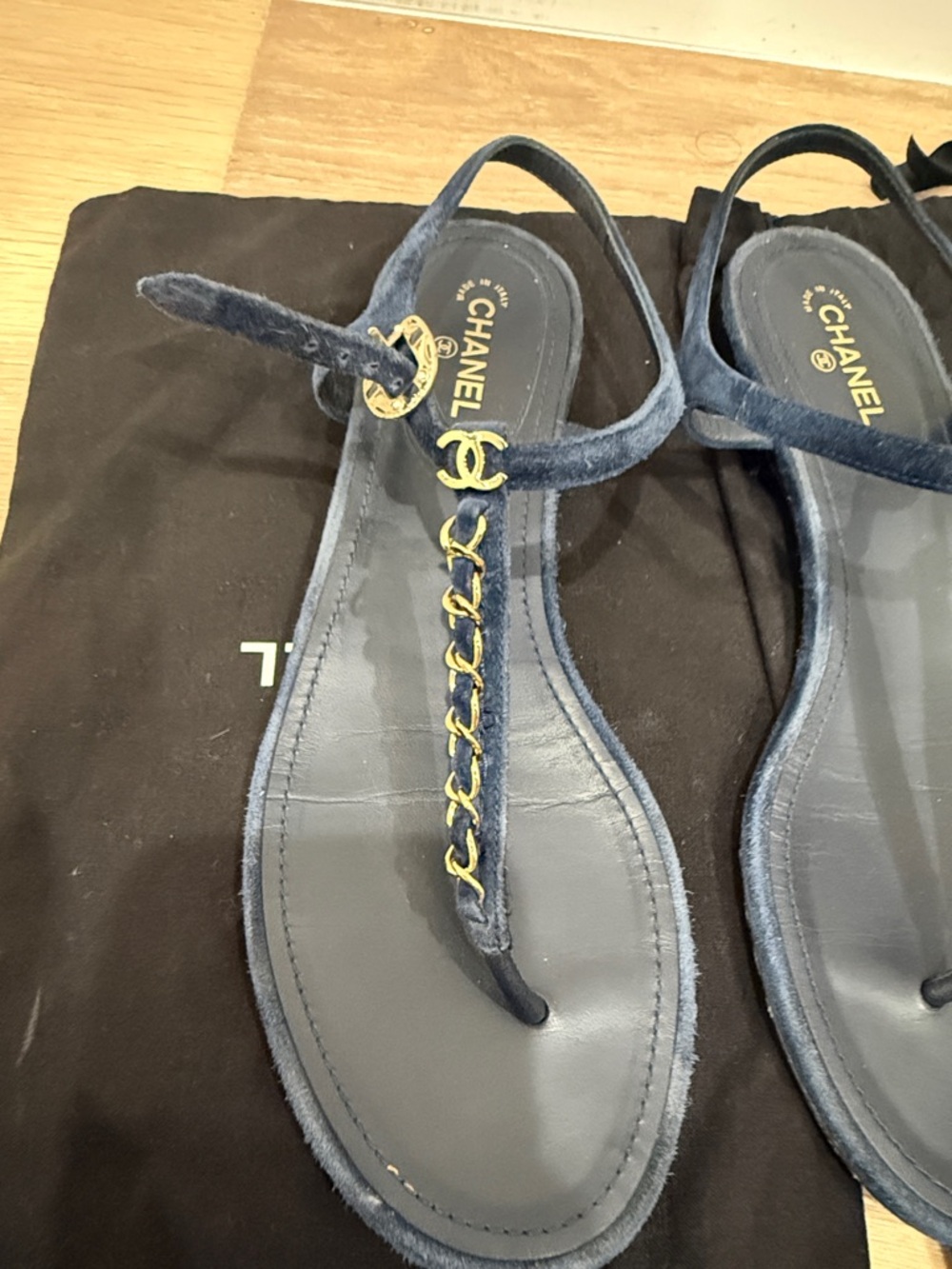 Pre loved authentic CHANEL Navy Chain T-Strap Suede Sandals with Gold Accents - Picture 2 of 4